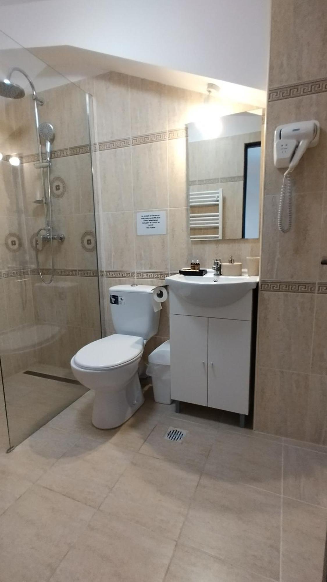 La Amy Apartment Pangarati ภายนอก รูปภาพ