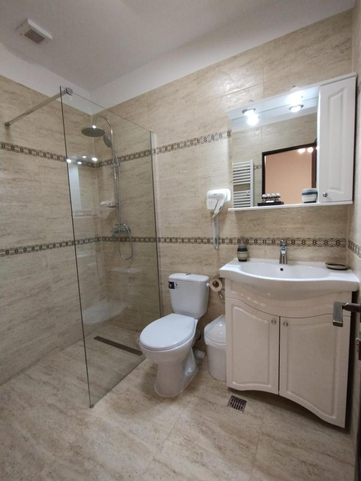La Amy Apartment Pangarati ภายนอก รูปภาพ
