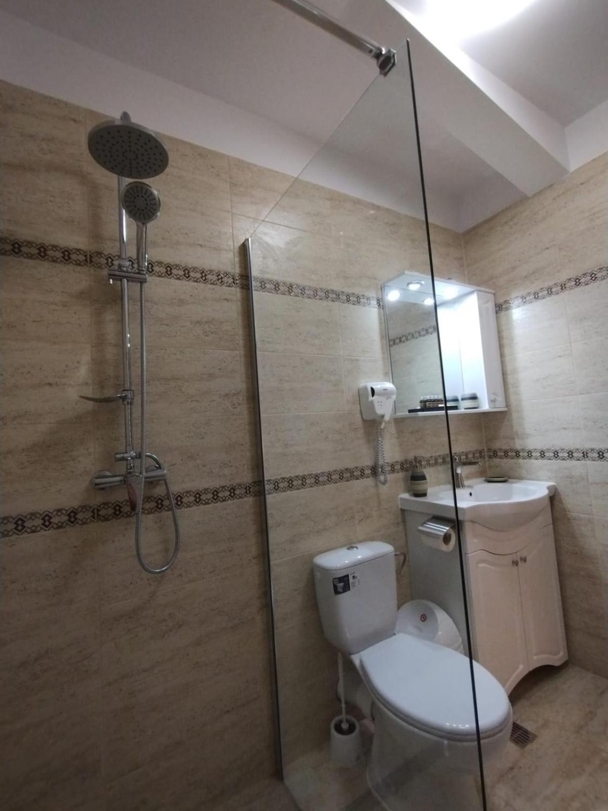 La Amy Apartment Pangarati ภายนอก รูปภาพ